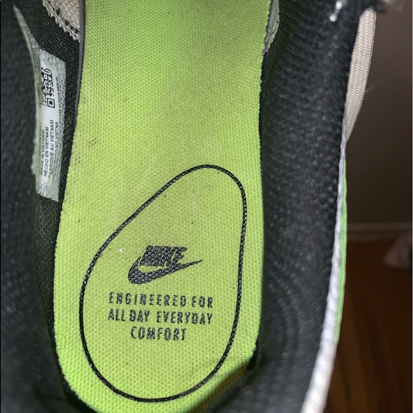 White Nike Gymshoes With Neon Accents - Picture 5 of 8